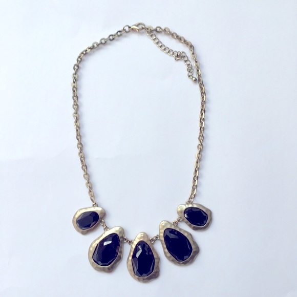 Jewelry - Black and gold short necklace